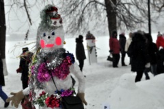Воткинцы принимали парад снеговиков